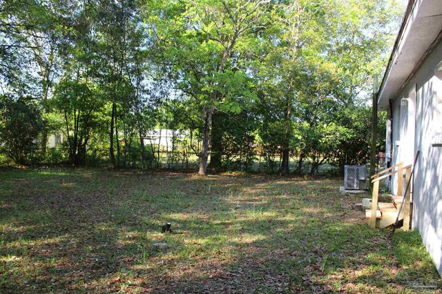 715 Lambert St, Pensacola, FL 32505