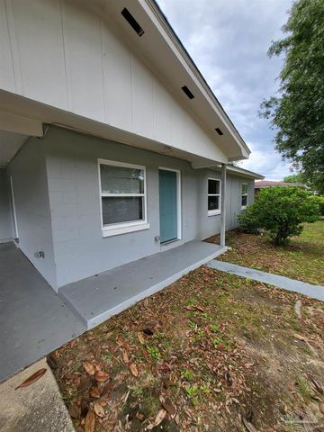 715 Lambert St, Pensacola, FL 32505