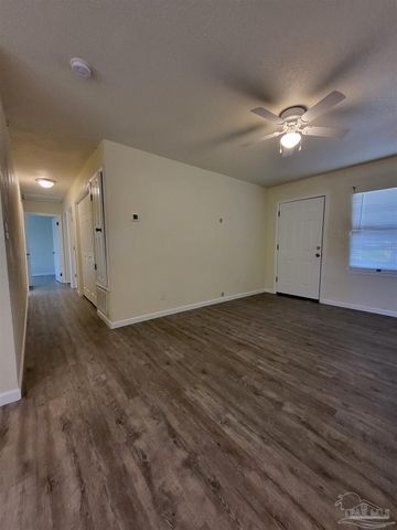 715 Lambert St, Pensacola, FL 32505