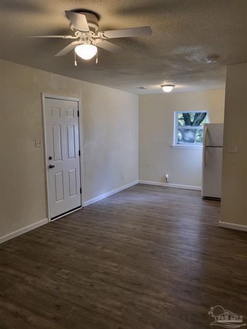 715 Lambert St, Pensacola, FL 32505