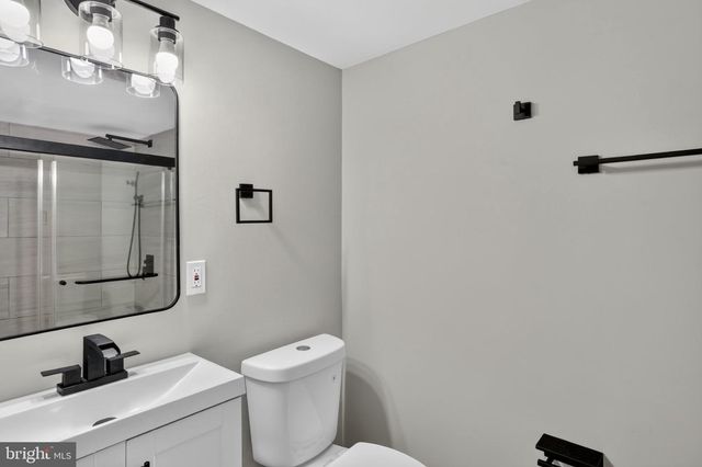 6104 SAINT JOHN DR, Alexandria, VA 22310