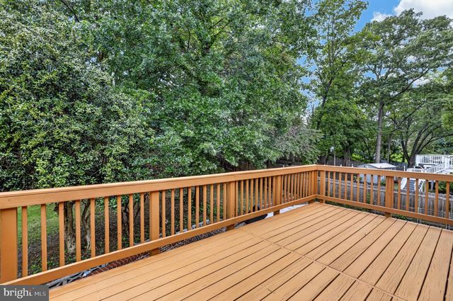 6104 SAINT JOHN DR, Alexandria, VA 22310