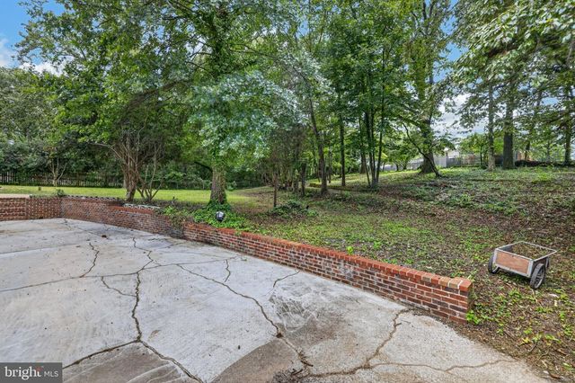 6104 SAINT JOHN DR, Alexandria, VA 22310