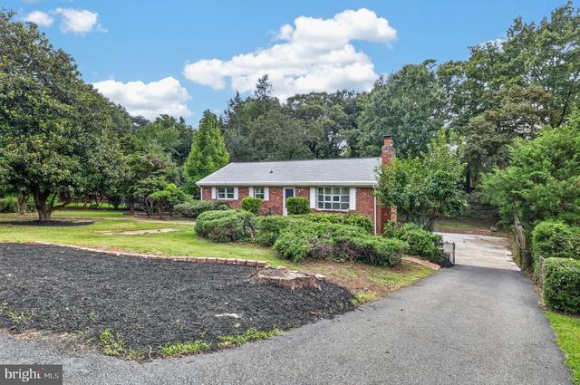 6104 SAINT JOHN DR, Alexandria, VA 22310