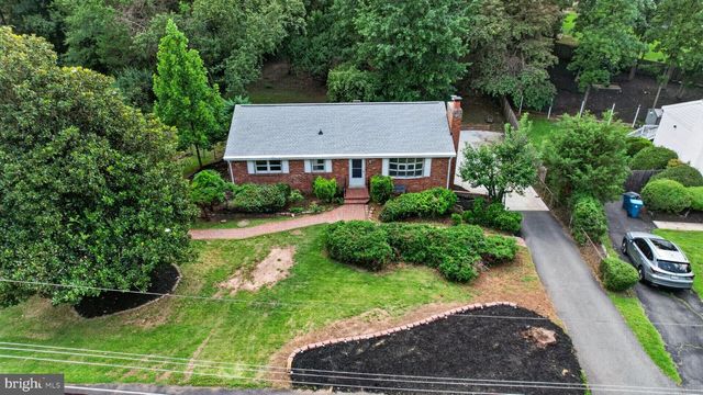 6104 SAINT JOHN DR, Alexandria, VA 22310