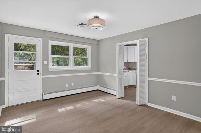6104 SAINT JOHN DR, Alexandria, VA 22310
