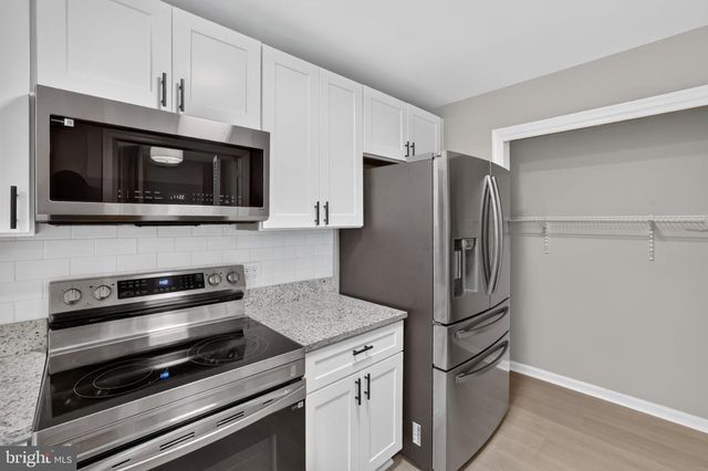 6104 SAINT JOHN DR, Alexandria, VA 22310