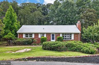 6104 SAINT JOHN DR, Alexandria, VA 22310