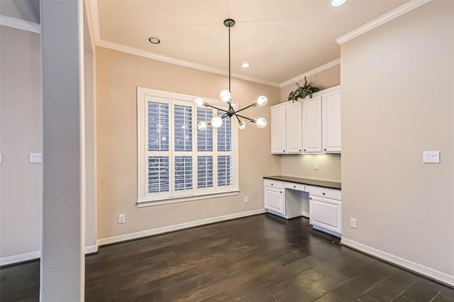 5453 Fairdale Lane, Houston, TX 77056