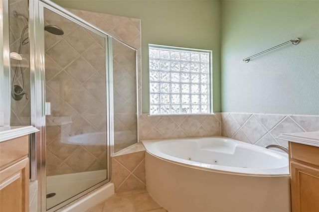 5453 Fairdale Lane, Houston, TX 77056