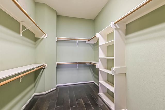 5453 Fairdale Lane, Houston, TX 77056