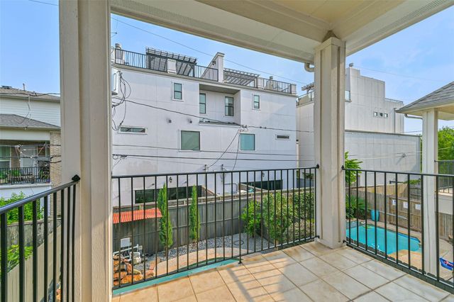 5453 Fairdale Lane, Houston, TX 77056