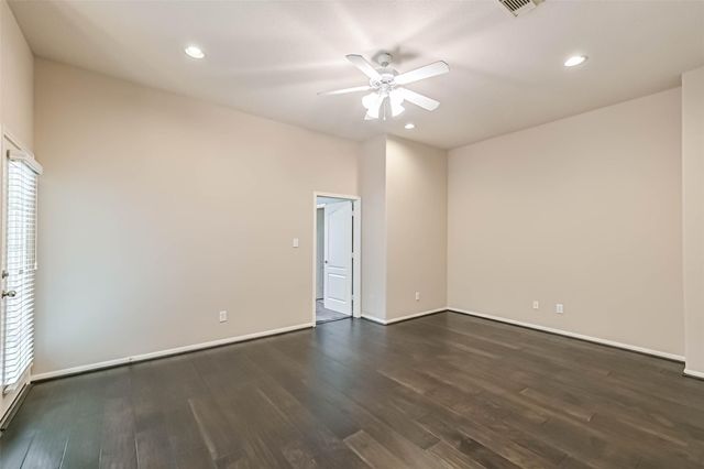 5453 Fairdale Lane, Houston, TX 77056