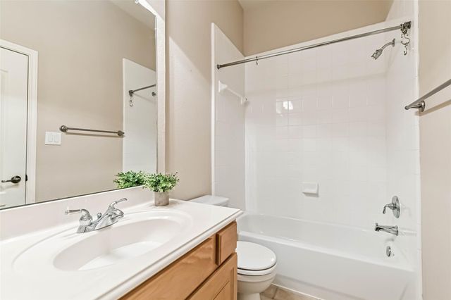 5453 Fairdale Lane, Houston, TX 77056