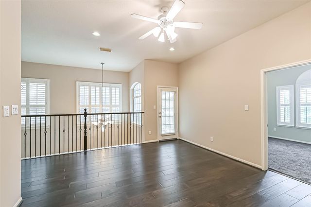 5453 Fairdale Lane, Houston, TX 77056