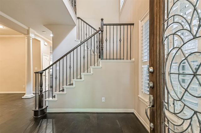 5453 Fairdale Lane, Houston, TX 77056