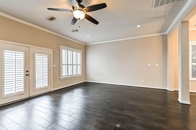 5453 Fairdale Lane, Houston, TX 77056