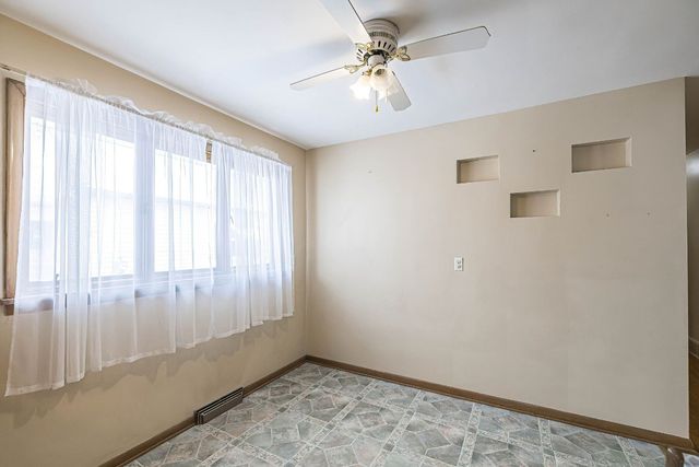 1940 E 8TH Street, Erie, PA 16511