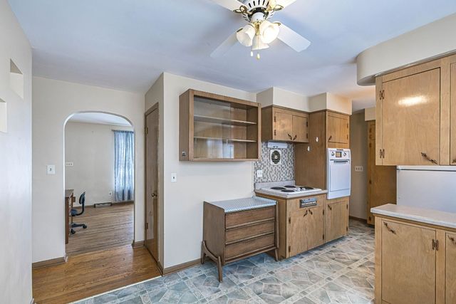 1940 E 8TH Street, Erie, PA 16511