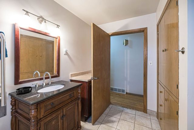 1940 E 8TH Street, Erie, PA 16511