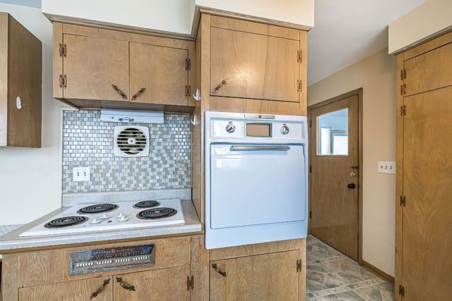 1940 E 8TH Street, Erie, PA 16511