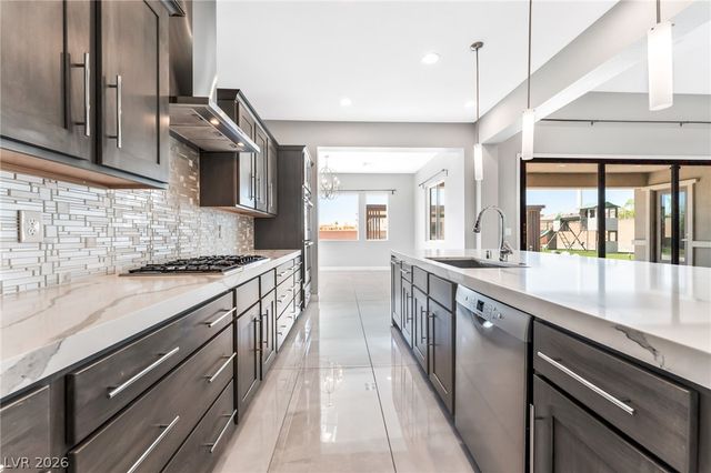 8477 Wolf Mountain Court, Las Vegas, NV 89129