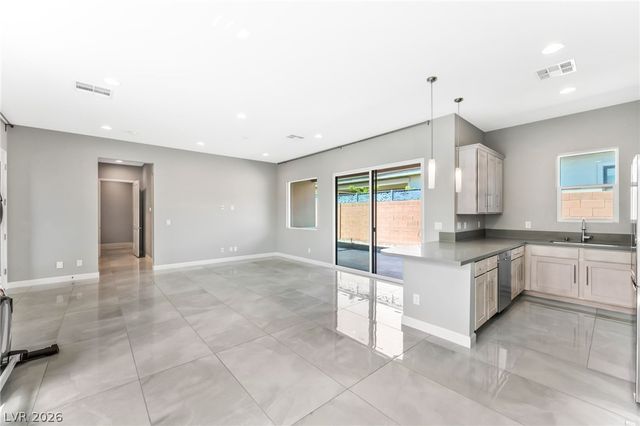 8477 Wolf Mountain Court, Las Vegas, NV 89129