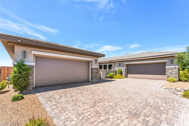 8477 Wolf Mountain Court, Las Vegas, NV 89129
