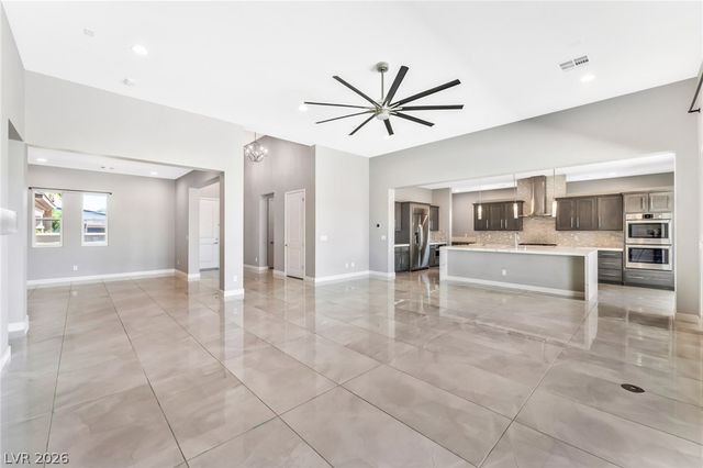 8477 Wolf Mountain Court, Las Vegas, NV 89129