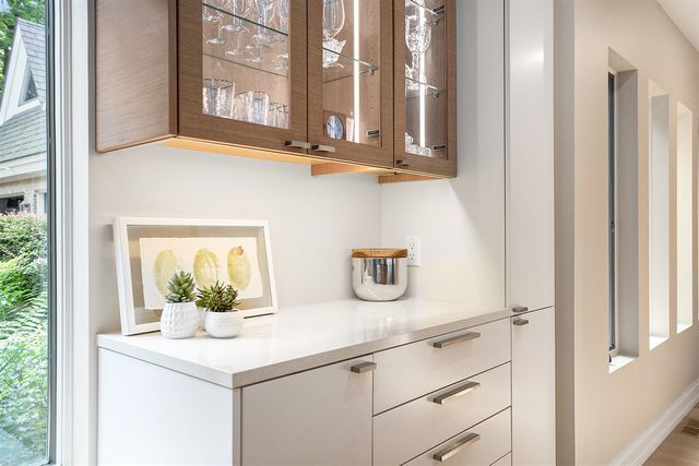 5285 N Lakeshore Drive, Holland, MI 49424