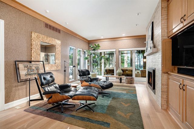 5285 N Lakeshore Drive, Holland, MI 49424