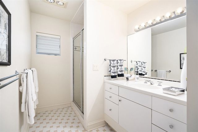 5285 N Lakeshore Drive, Holland, MI 49424