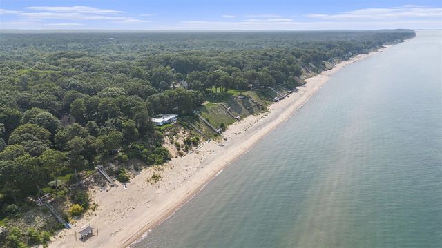 5285 N Lakeshore Drive, Holland, MI 49424