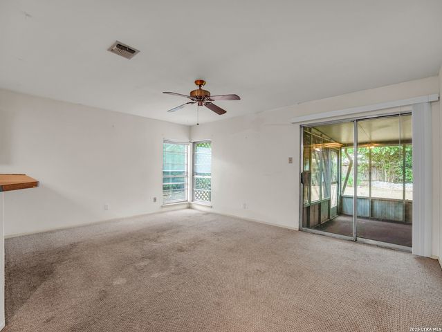 9222 GRAVELY POINT ST, San Antonio, TX 78254