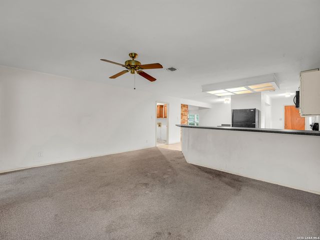 9222 GRAVELY POINT ST, San Antonio, TX 78254