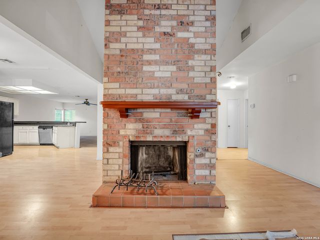 9222 GRAVELY POINT ST, San Antonio, TX 78254