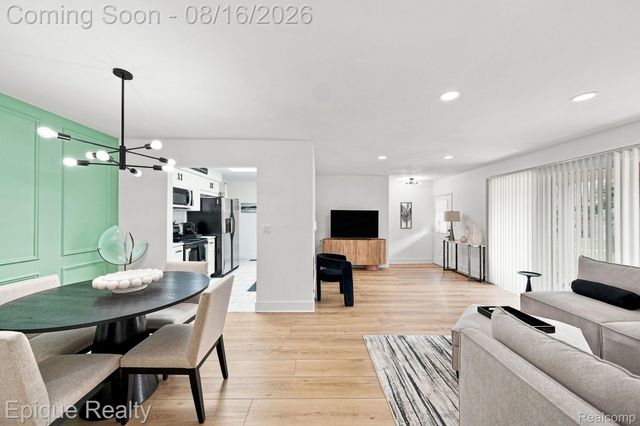 15031 Pilgrim Court, Shelby Charter Township, MI 48315