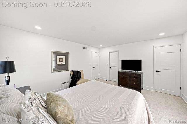 15031 Pilgrim Court, Shelby Charter Township, MI 48315
