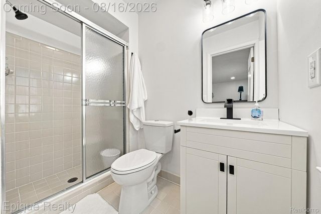 15031 Pilgrim Court, Shelby Charter Township, MI 48315