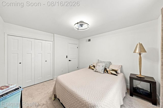 15031 Pilgrim Court, Shelby Charter Township, MI 48315