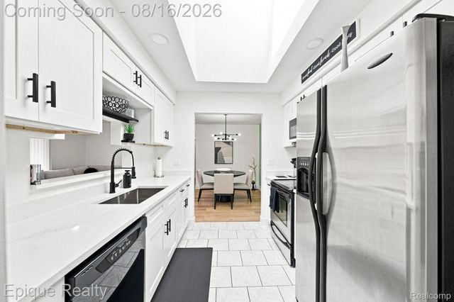 15031 Pilgrim Court, Shelby Charter Township, MI 48315