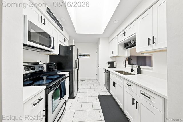 15031 Pilgrim Court, Shelby Charter Township, MI 48315