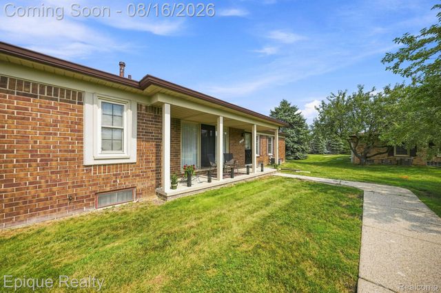 15031 Pilgrim Court, Shelby Charter Township, MI 48315