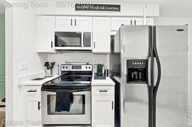 15031 Pilgrim Court, Shelby Charter Township, MI 48315