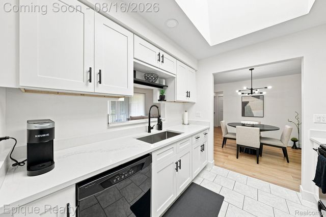 15031 Pilgrim Court, Shelby Charter Township, MI 48315