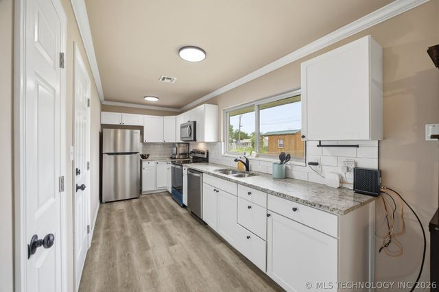 2122 N 11th, Mcalester, OK 74501