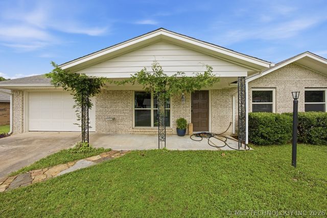 2122 N 11th, Mcalester, OK 74501