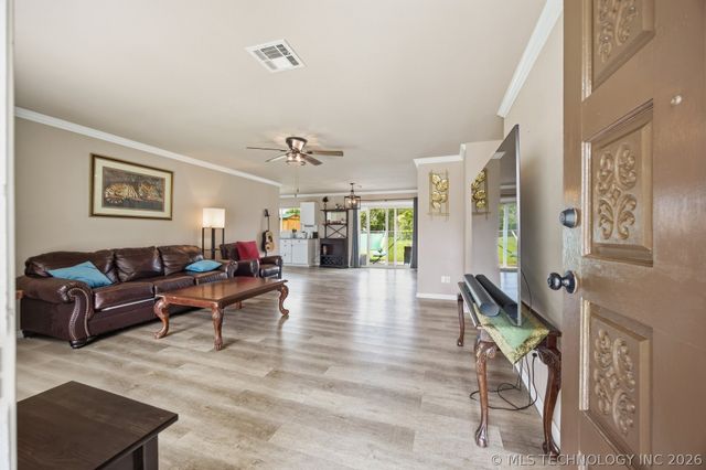 2122 N 11th, Mcalester, OK 74501