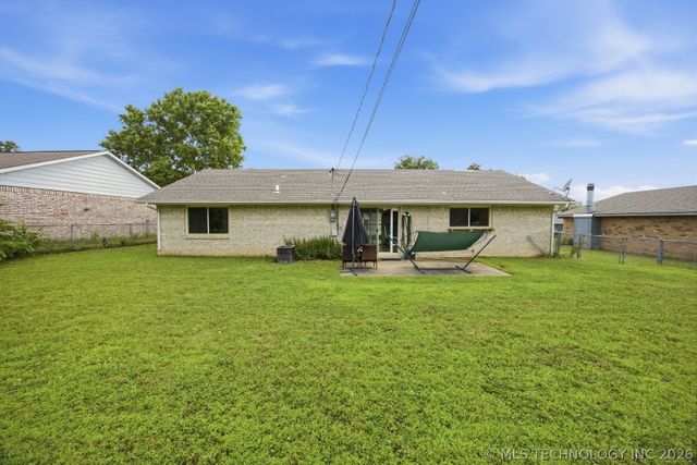 2122 N 11th, Mcalester, OK 74501