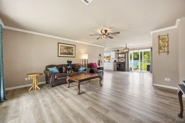 2122 N 11th, Mcalester, OK 74501